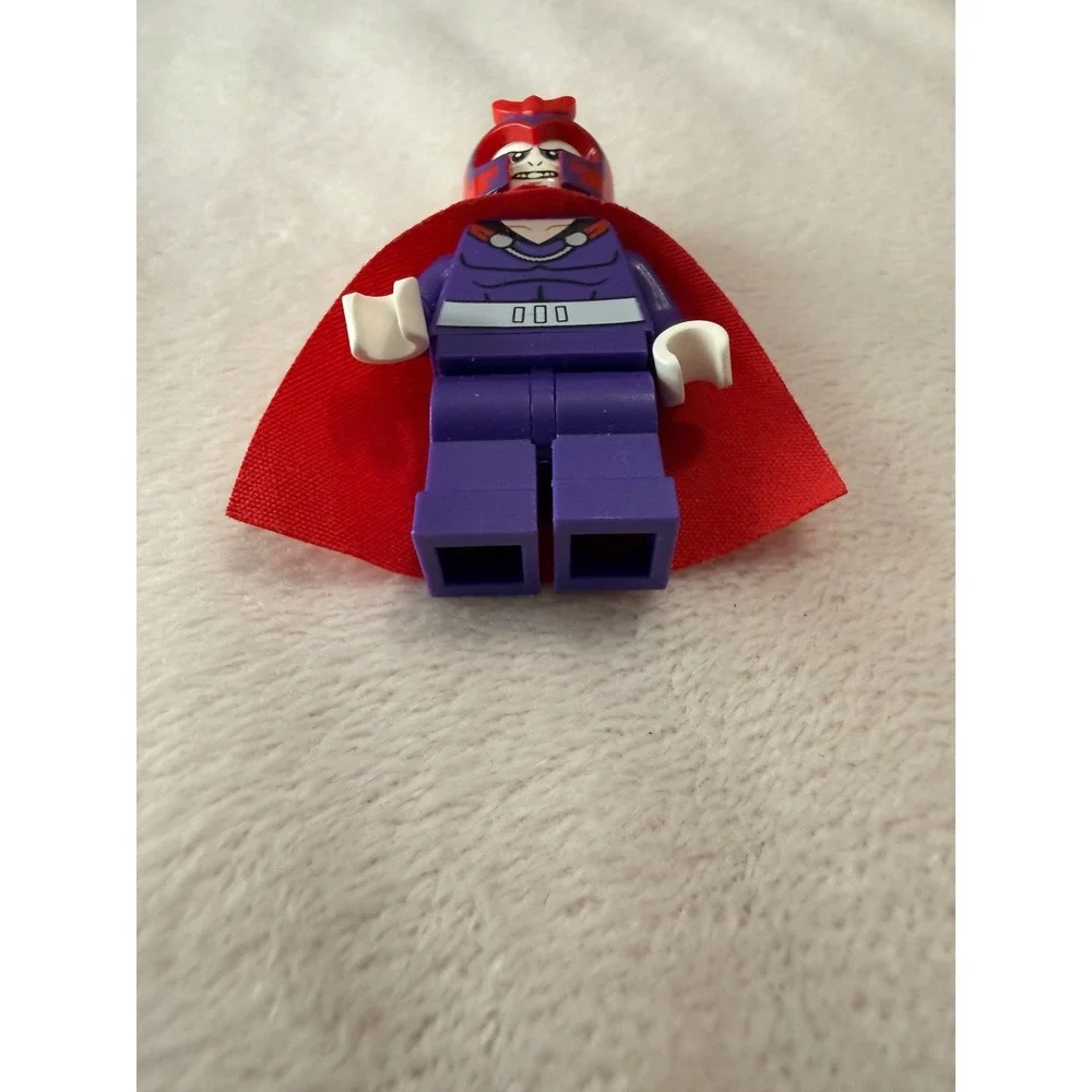 Lego Marvel Super Heroes Magneto Minifigure Purple Suit Red Cape X-Men